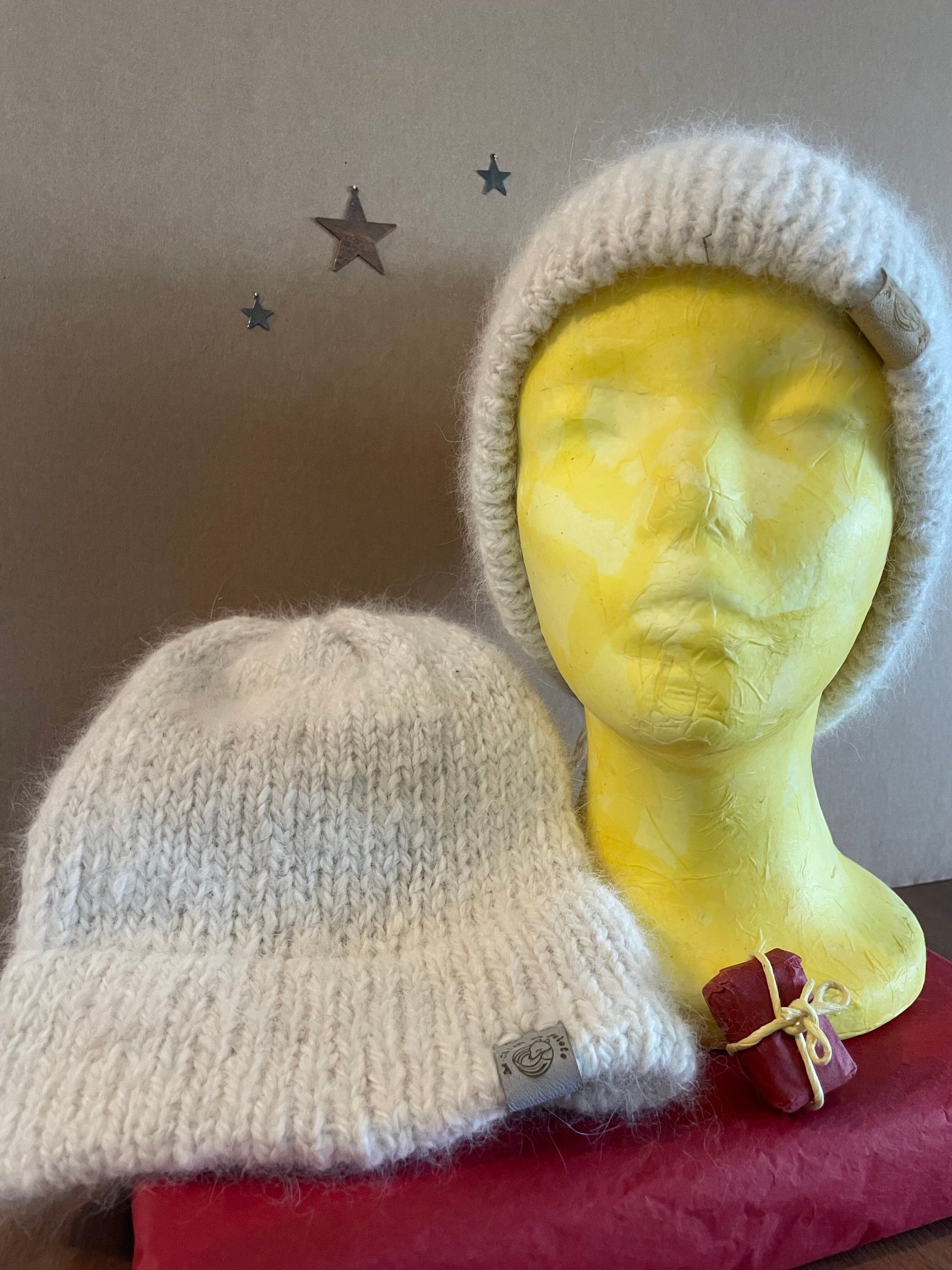 Bonnet en laine de chien